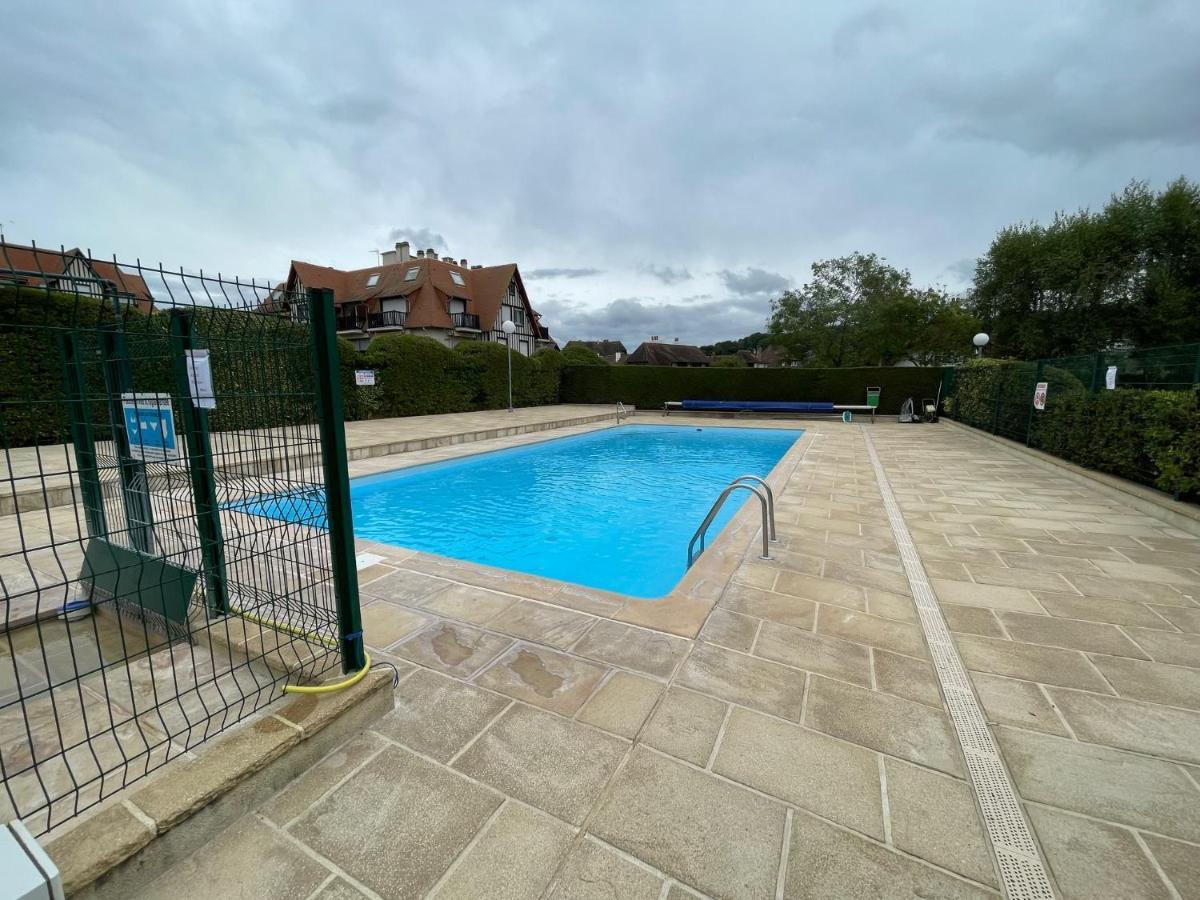 La Vigie Spacieux, Lumineux, Piscine Deauville Exterior foto