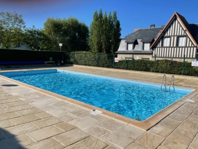 La Vigie Spacieux, Lumineux, Piscine Deauville Exterior foto